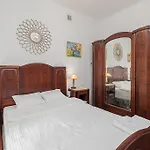 Rynek Nowego Miasta 27 By Nyx Apartment
