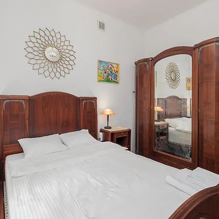 Rynek Nowego Miasta 27 By Nyx *