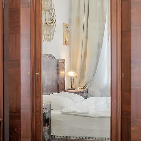 Rynek Nowego Miasta 27 By Nyx Varsavia